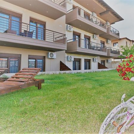 Sinodinos Deluxe Apartments Afytos Eksteriør bilde