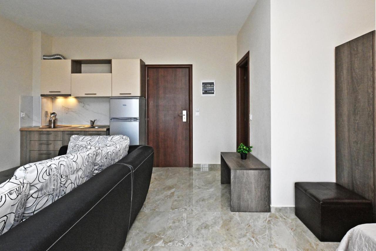 Sinodinos Deluxe Apartments Afytos Eksteriør bilde