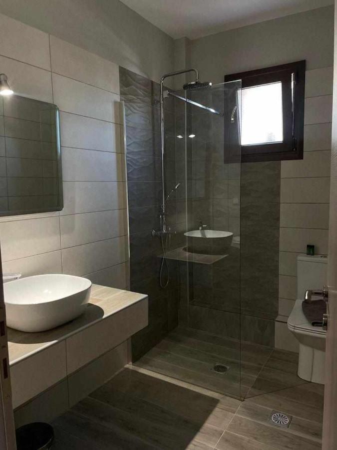 Sinodinos Deluxe Apartments Afytos Eksteriør bilde