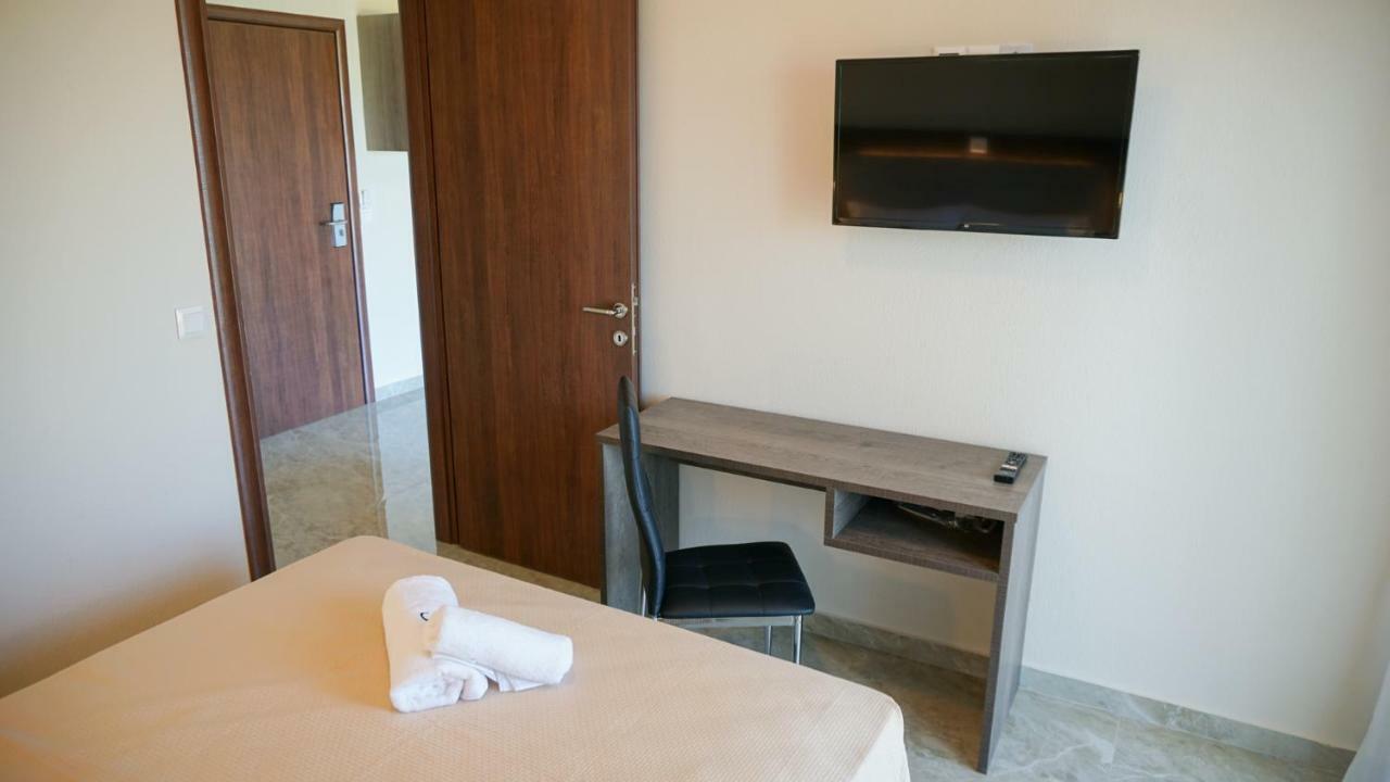 Sinodinos Deluxe Apartments Afytos Eksteriør bilde
